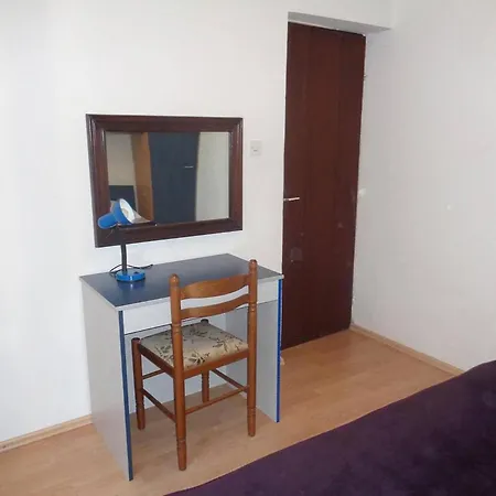 With Parking Space - 27709 Apartment *